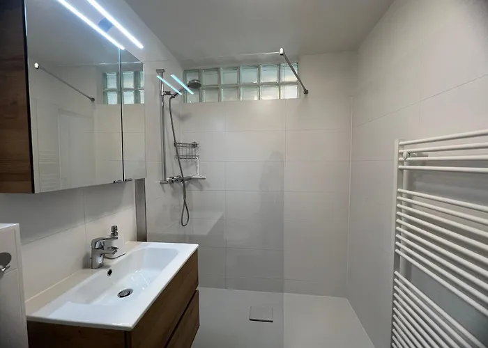 App 3 Min Walk To Seefeld Center Apartmán