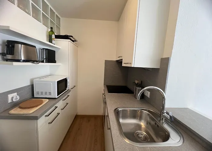 App 3 Min Walk To Seefeld Center Ζέεφελντ